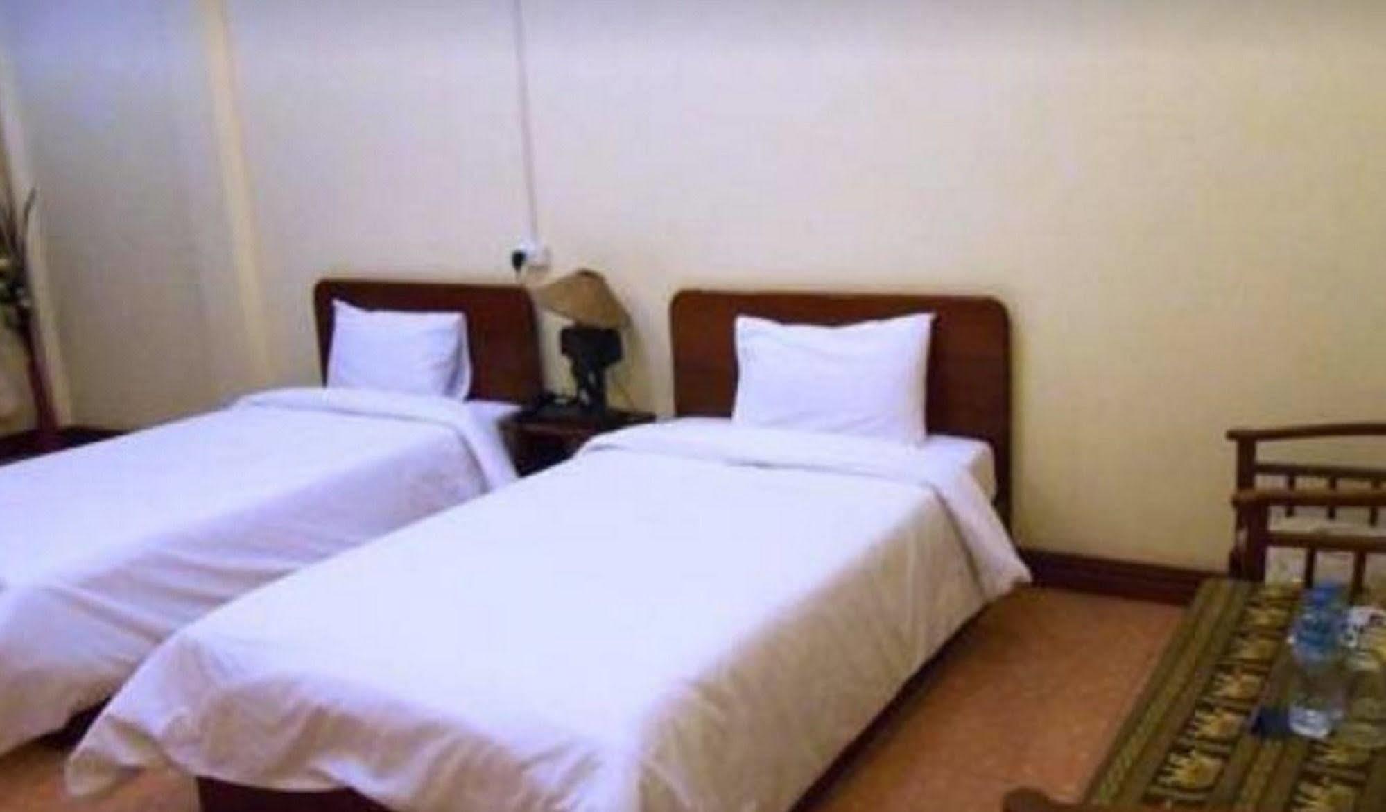 Sengkeo Hotel Вьентьян Экстерьер фото